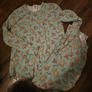 Adult Medium Disney Gingerbread and Candy Cane Pajamas